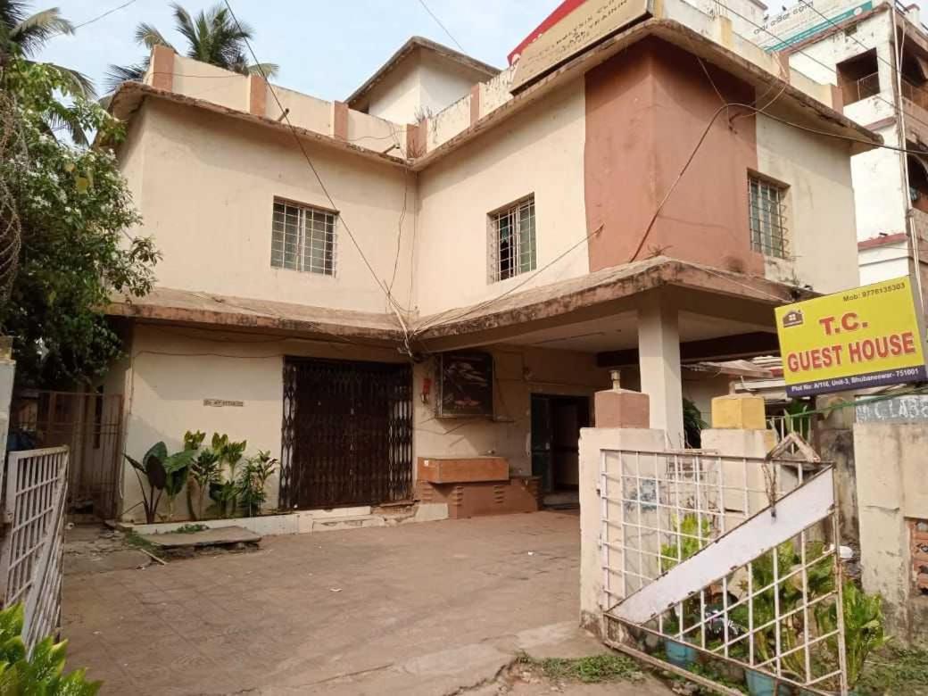 Oyo Flagship 9009 Tc Guest House Bhubaneswar Luaran gambar