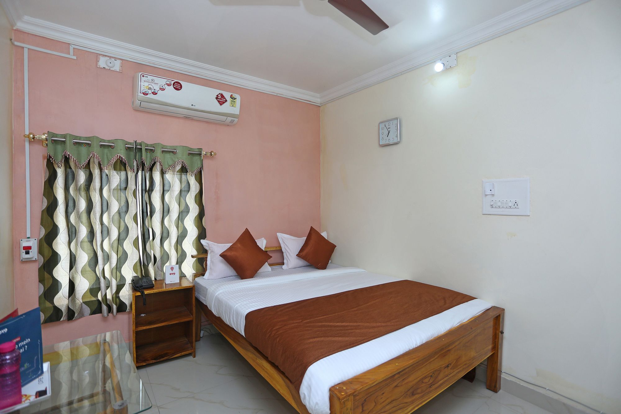 Oyo Flagship 9009 Tc Guest House Bhubaneswar Luaran gambar